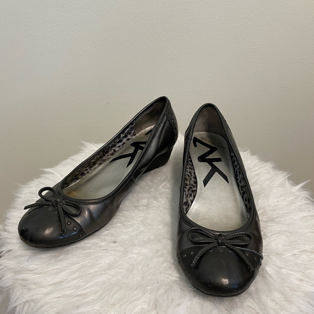 Anne Klein low wedge size 7